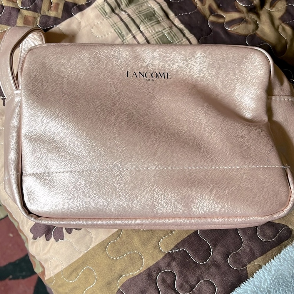 Makeup bag